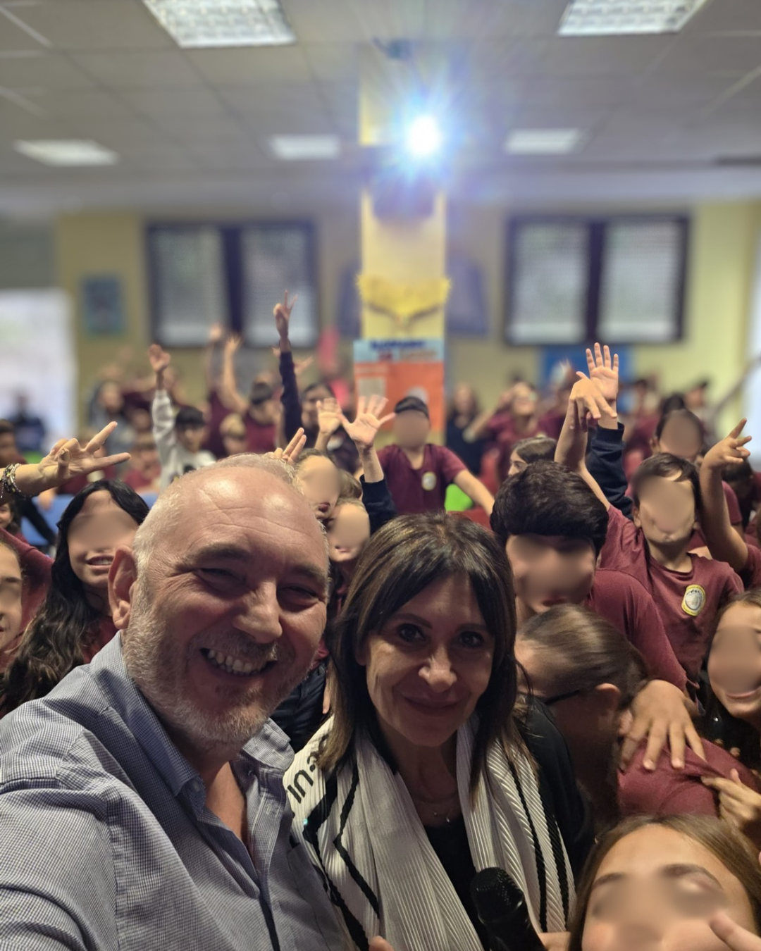 Parlare ai ragazzi per disarmare gli stereotipi: la lezione della Soft Communication Digitale tra banchi di scuola e San Francesco